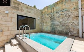 Historical Mdina Gem, Lux Home With Rooftop Pool By 360 Estates